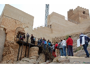ENCUENTROS EN EL CASTILLO EN INGLÉS ENCUENTROS EN EL CASTILLO EN INGLÉS