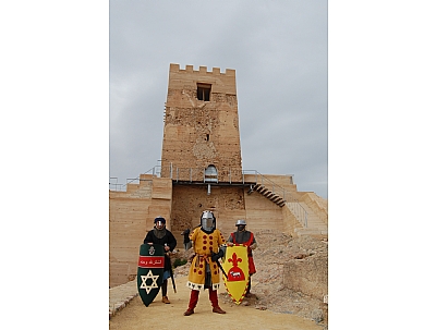 ALHAMA, UN CASTILLO DE FRONTERA EN EL SIGLO XIII ALHAMA, UN CASTILLO DE FRONTERA EN EL SIGLO XIII