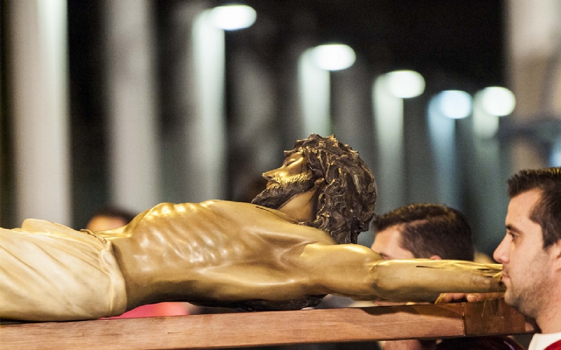 HOLY WEEK 2022: Holy Saturday, procession of the Christ by the Armaos 