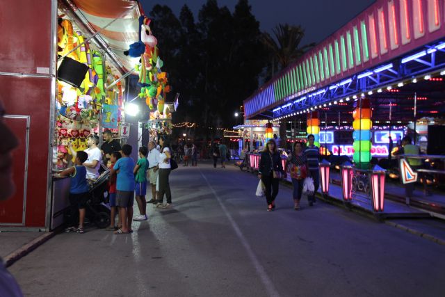 FERIA 2025: Encendido del RECINTO FERIAL Nueva Espuña