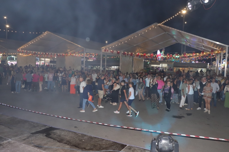 FERIA 2025: DJ session featuring hits from the 80s and 90s