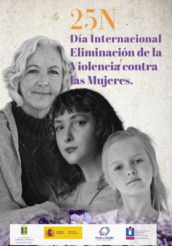 25N: Puesta del lazo simbólico contra la violencia machista en el balcón del Ayuntamiento