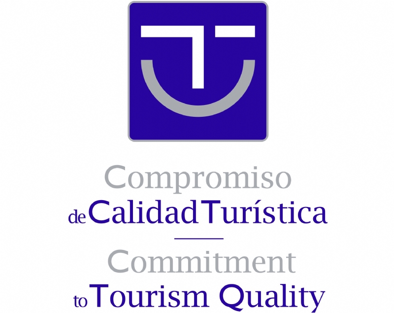 Acto de entrega de diplomas y distintivos SICTED.