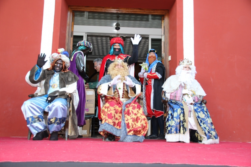 NAVIDAD 2023: RECEPCIÓN DE LOS REYES MAGOS 